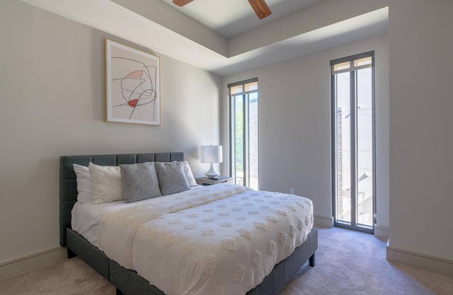 Landing | Chic 2BD, Tennis Court, Pool