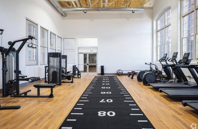 Landing | Chic 2BD, Yoga Studio, Gym
