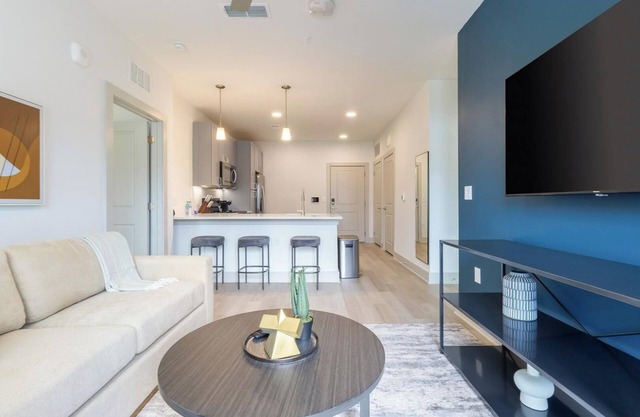 Landing | Incredible 2BD, Gym, Pool