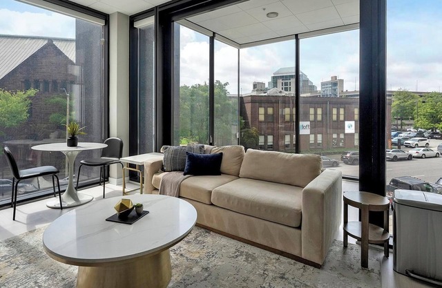 Landing | Incredible 1BD in Fountain Heights