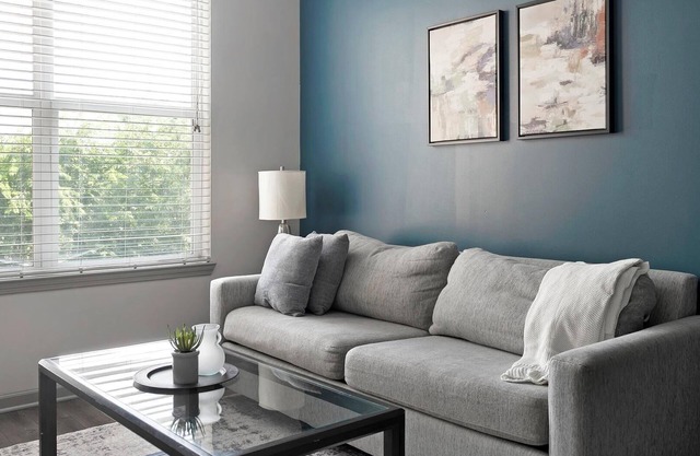 Landing | Incredible 1BD, Gym, Clubhouse