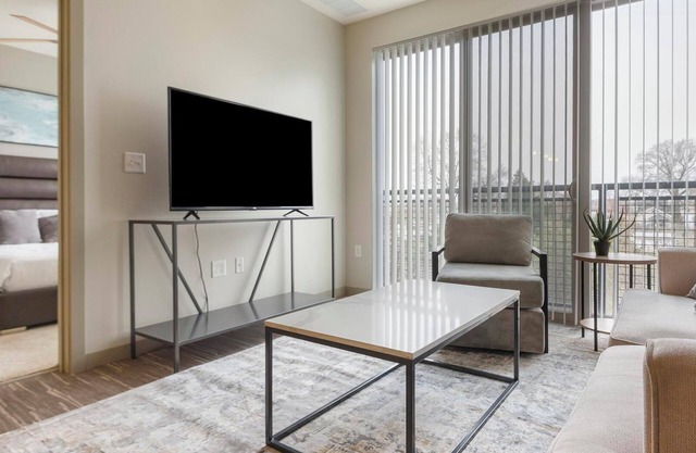Landing | Incredible 1BD, Pool, Gym