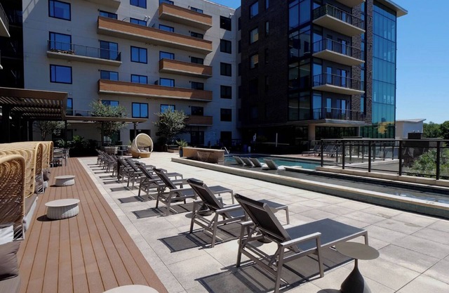 Landing | Incredible 2BD, Tennis Court, Pool
