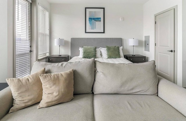 Landing | Incredible Studio, Pool, Gym