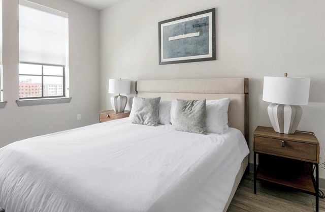 Landing | Modern 1BD, Courtyard, Yoga Studio