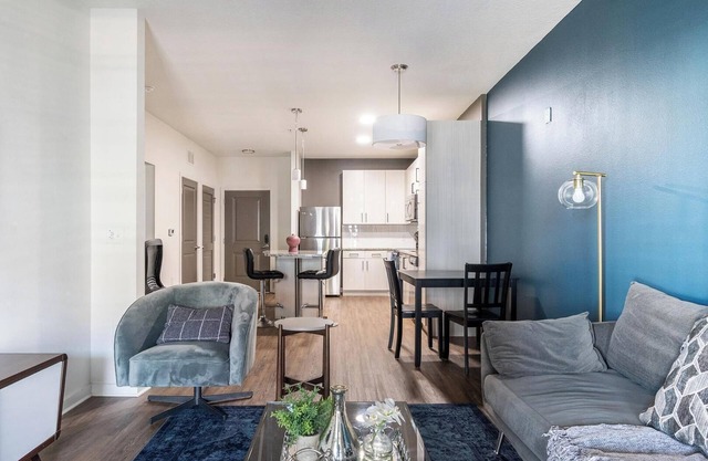 Landing | Modern 1BD, Gym, Pool
