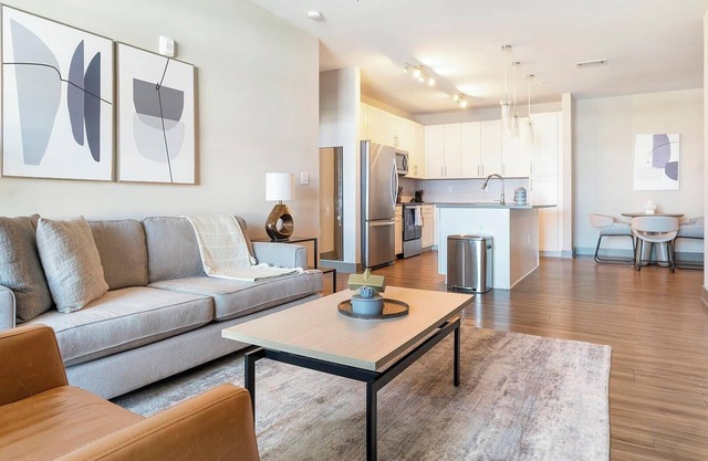 Landing | Modern 2BD, Gym, Pool