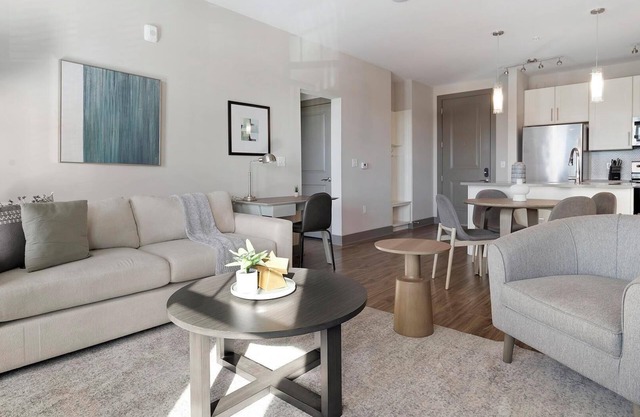 Landing | Modern 2BD, Gym, Pool