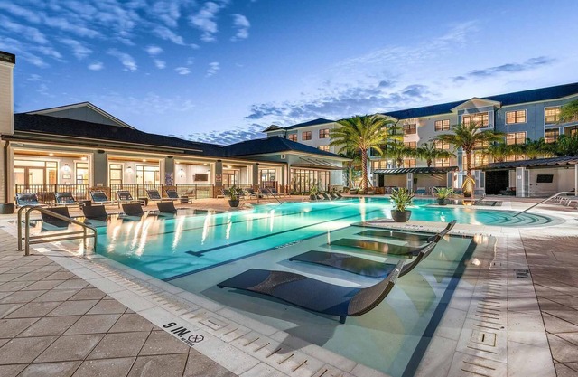 Landing | Spectacular 2BD, Pool, Gym