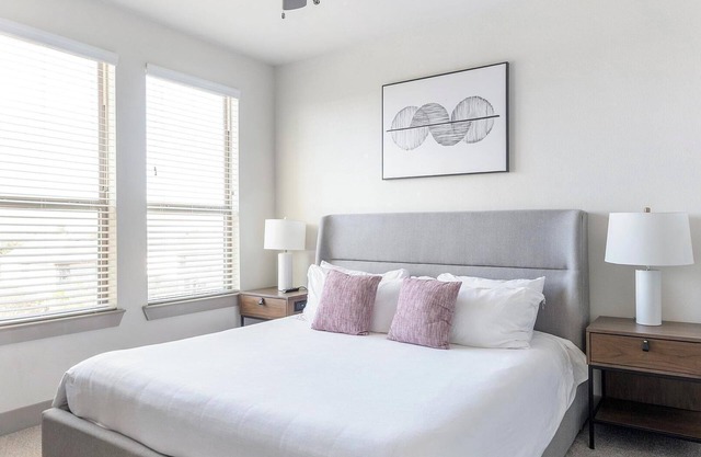 Landing | Spectacular 1BD, Courtyard, Pool