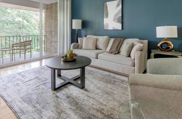 Landing | Spectacular 2BD, Pool, Gym
