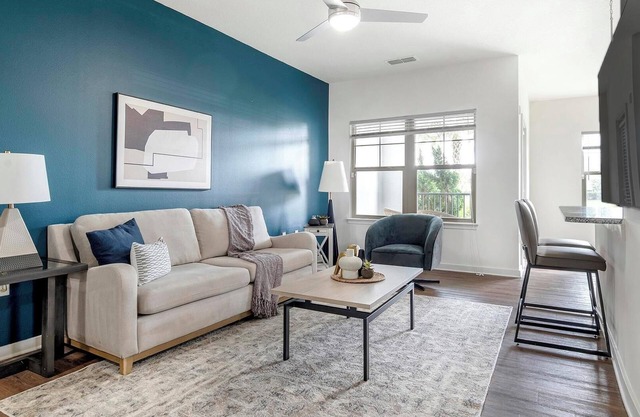 Landing | Spectacular 2BD, Courtyard, Pool