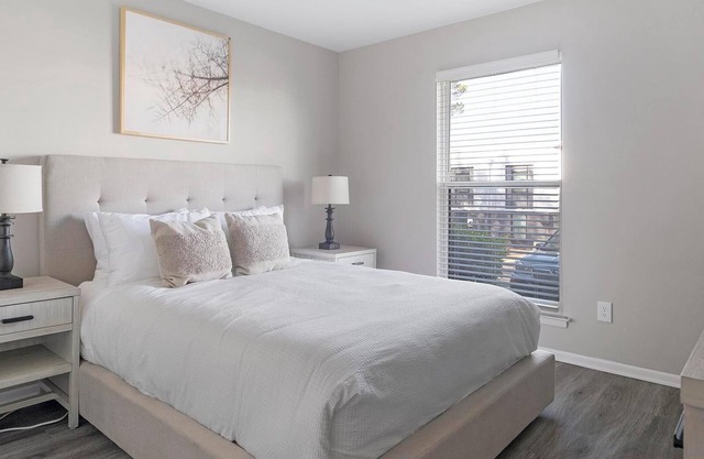 Landing | Spectacular 2BD, Clubhouse, Pool