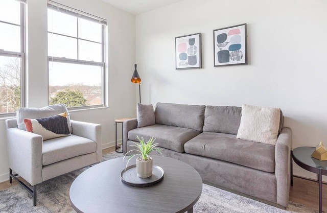Landing | Spectacular 2BD, Gym
