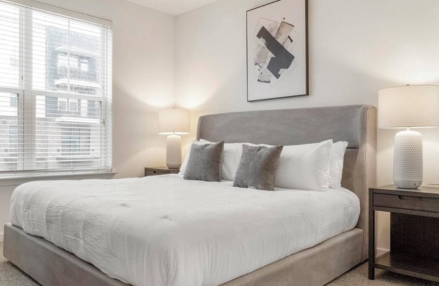 Landing | Spectacular 3BD, Yoga Studio, Pool