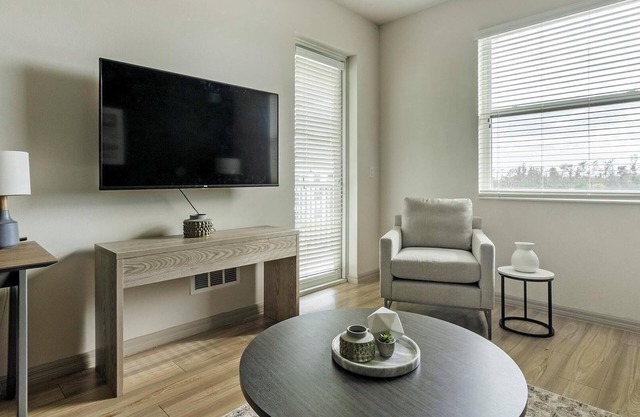 Landing | Spectacular 2BD, Tennis Court, Pool