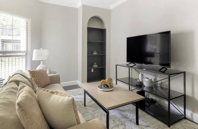 Landing | Stunning 1BD, Clubhouse, Pool