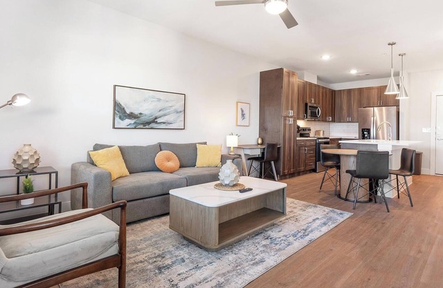 Landing | Stunning 1BD, Gym, Pool
