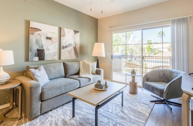 Landing | Stunning 1BD, Pool, Gym