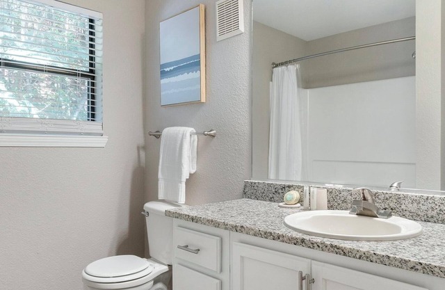 Landing | Stunning 2BD, Gym, Clubhouse