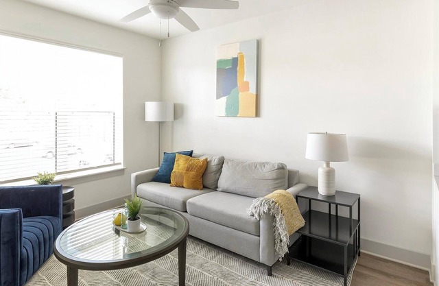 Landing | Stylish 1BD, Gym, Clubhouse