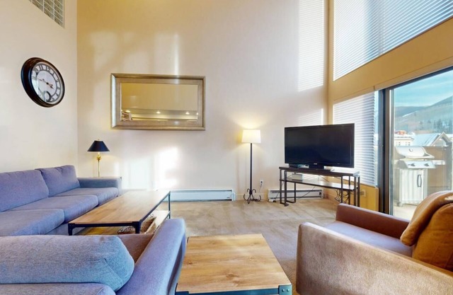 Landmark 503 - 3 Bedroom Gold