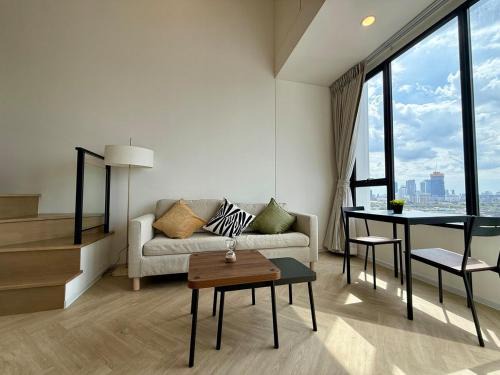 Landmark at MRTA 37 sqm 1BR and Wi-Fi