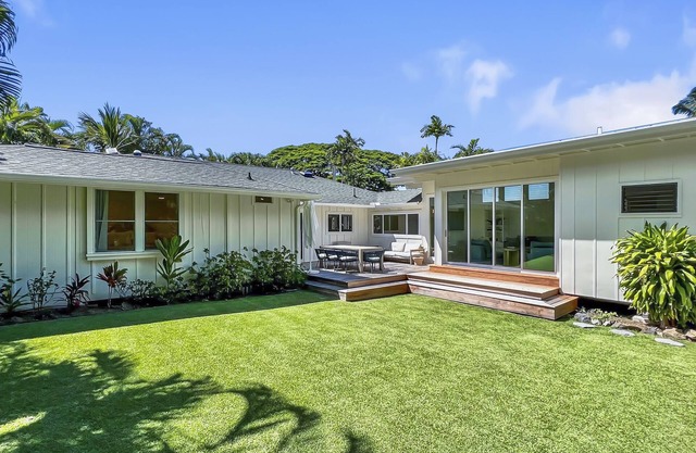 Lanikai Ola Nani: Majestic Retreat, Close to Bch, Designer Details, Views!