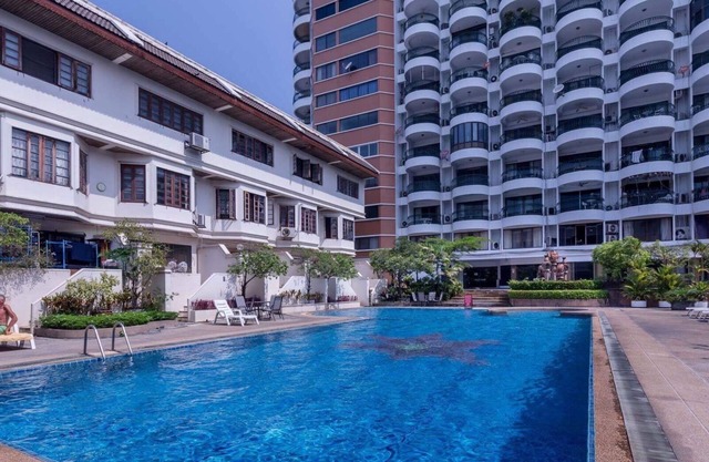 Lanna Style large 1BR Condo w PoolWifi @Hillside 4 Nimman 2 beds