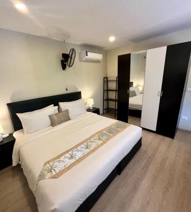 Lanta Sunshine Residence Apt 1 One Bed Apartment with AC and Work Space