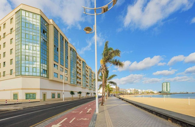 Lanzahost "LUX XXI" - the best of beach and city