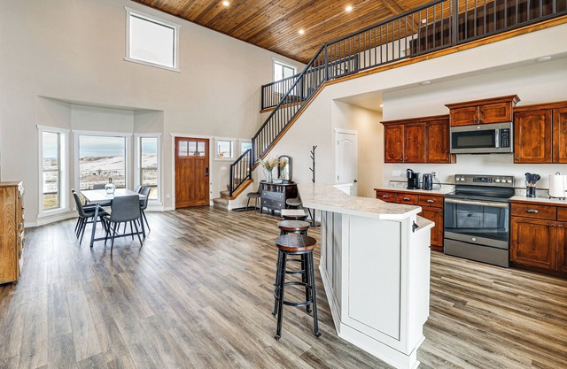 Laptop-friendly Grangeville Getaway w/Fire Pit!