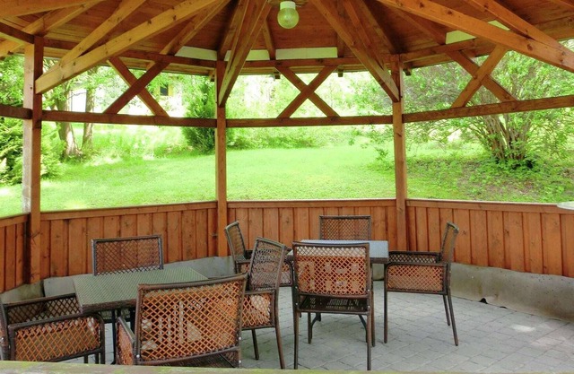 Large apartment in a villa with garden in Borstendorf