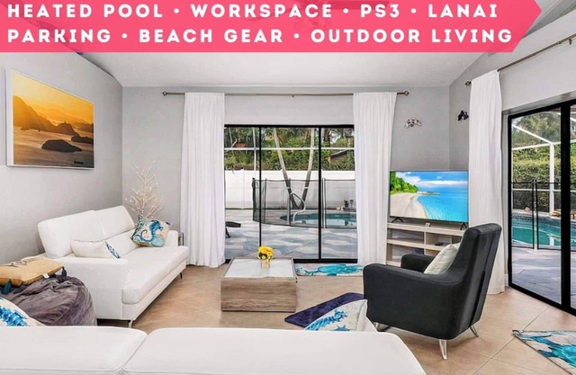 Larg heated pool, 3 bdrm, 2 bath, fast wi-fi, ps3, 4 smart TVs, large lanai with 2 covered areas.