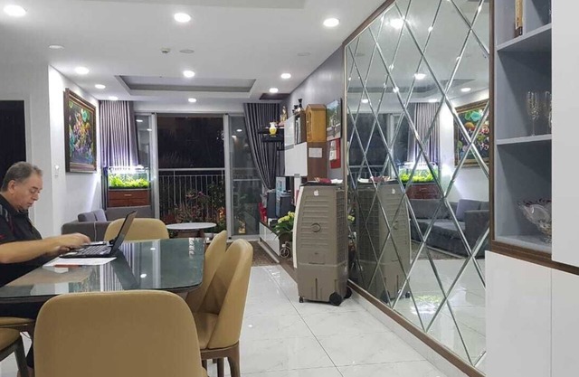 Large, 2 bedrooms modern and comfortable apartment in elegant Phu MyHung