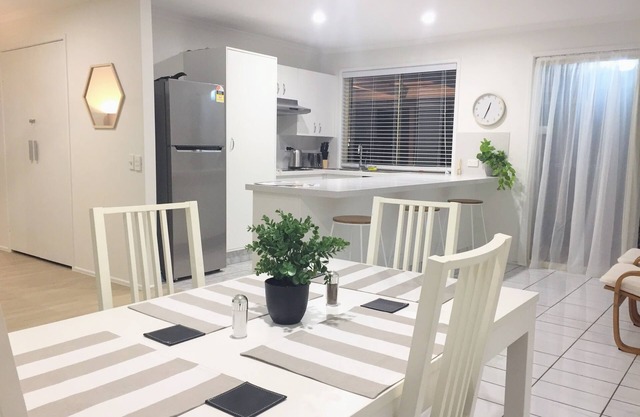 Large 2 bedroom house | Quiet, Central and Modern
