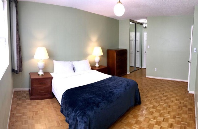 Large 2 Bedroom Unit at High Park