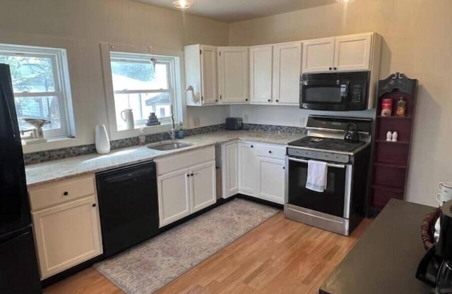Large 3-bedroom House with Outdoor Hot Tub!