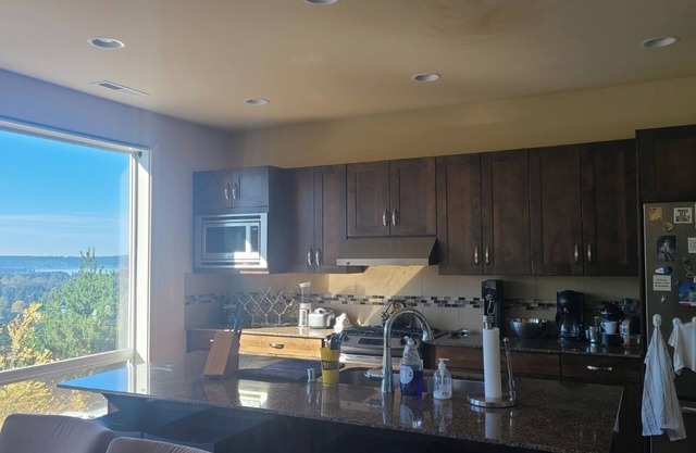 Large Air Conditioned Newly Carpeted Room in Home with Views