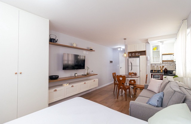 Large apartment close to USP
