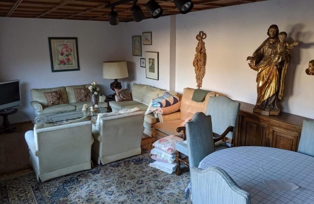 Large apartment/TLA with 3 room-kitchen-bathroom, terrace and balcony (120m²)
