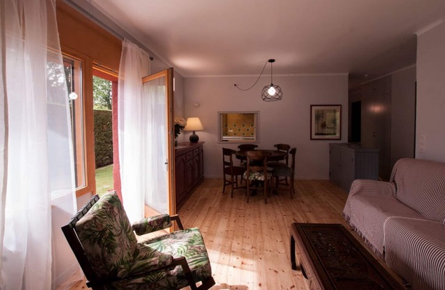 Large apartment with direct access to the garden, near Lake Puigcerdà