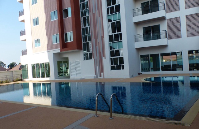 Large apartment with sea view 100 m from the beach in a fishing village