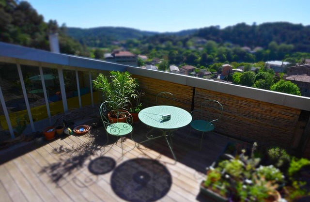 Large artists' loft with terrace, pool with outdoor shower