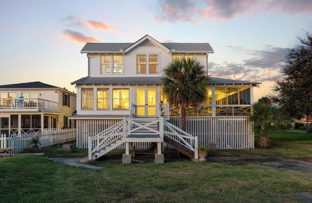 Large Back River Beach Home with Private Dock
