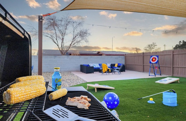 Large backyard with games/Grill & fire pit/2 Kings/Boat parking/Dogs welcome