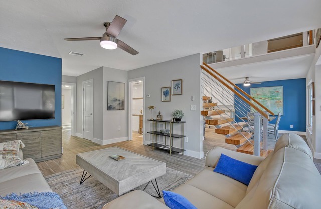 Large Beachside House with Pool - 3 minute walk to beach