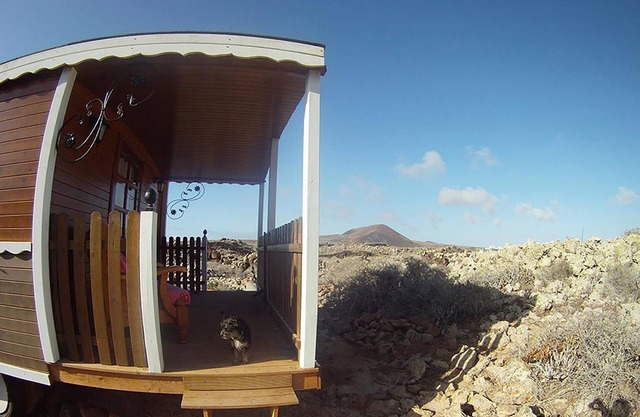 Large caravan 36m2 for 1 to 2 people in lajares