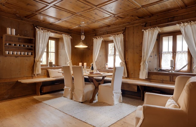 Large chalet apartment near Kronplatz for up to 7 people with sauna