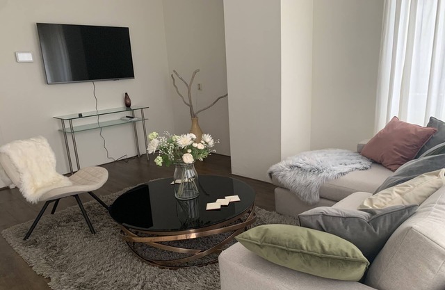 Large City House with Prive Garden and Parking